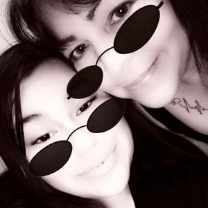 Meet your Posher, Moya